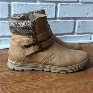 Tan Boots